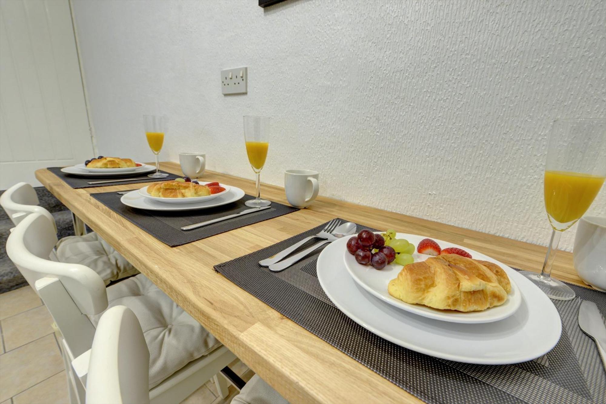 Modern 2Br Gem I Free Parking I Sleeps 5 Vila Coventry Exterior foto